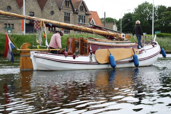 Dutch barge white.jpg
