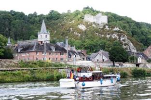 Ruins leaving Dinant.jpg