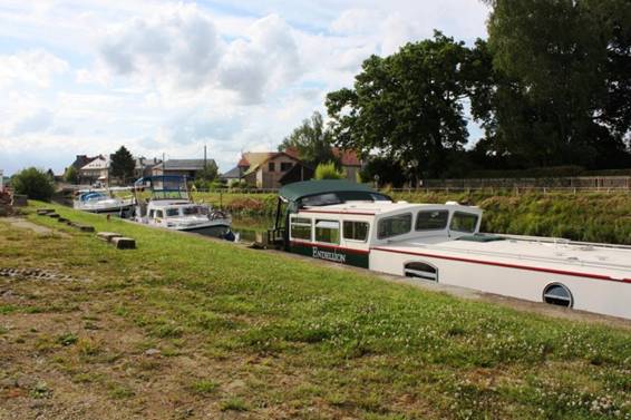 Moored at le Chesne.jpg