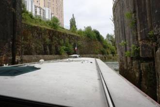 Leaving Meziers lock.jpg