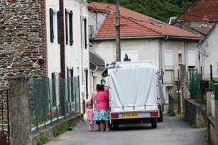 Grocery van calls at Laifour.jpg